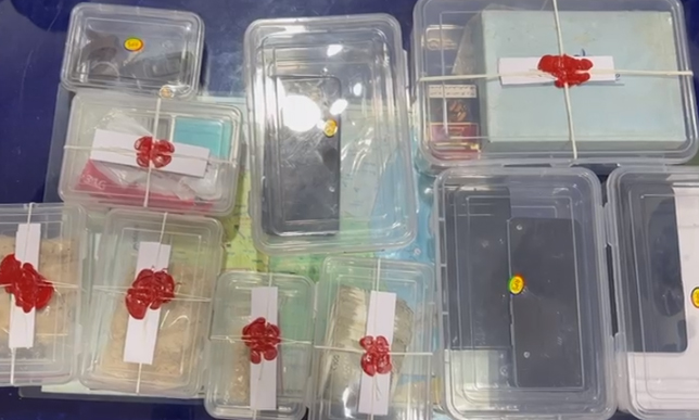 મેફેડ્રોન ડ્રગ્સનુ વેચાણ કરતા શખ્સોને ૨૦૪.૭૦ ગ્રામ ડ્રગ્સ સાથે ઝડપી પાડતી લાલગેટ પોલીસ