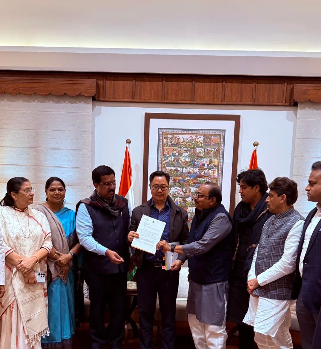 संसद के अंदर आवाज़ उठाई और माइनॉरिटी अफेयर्स मिनिस्टर से मिल कर मांग की उसके लिए इन सभी नेताओं का जितना शुक्रिया अदा किया जाए कम है : पूर्व विधायक ग्यासुद्दीन शेख