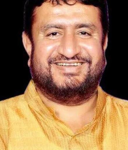 नफरत छोडो... भारत जोडो...    राहुल जी का अभियान सेक्युलर हिन्दु समाज के साथ कंधे से कंधा मिलाकर मतदान करने से ही सफल होगा